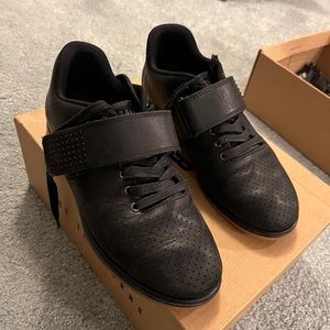 Barely worn NoBull Lifters Womens 8 Black